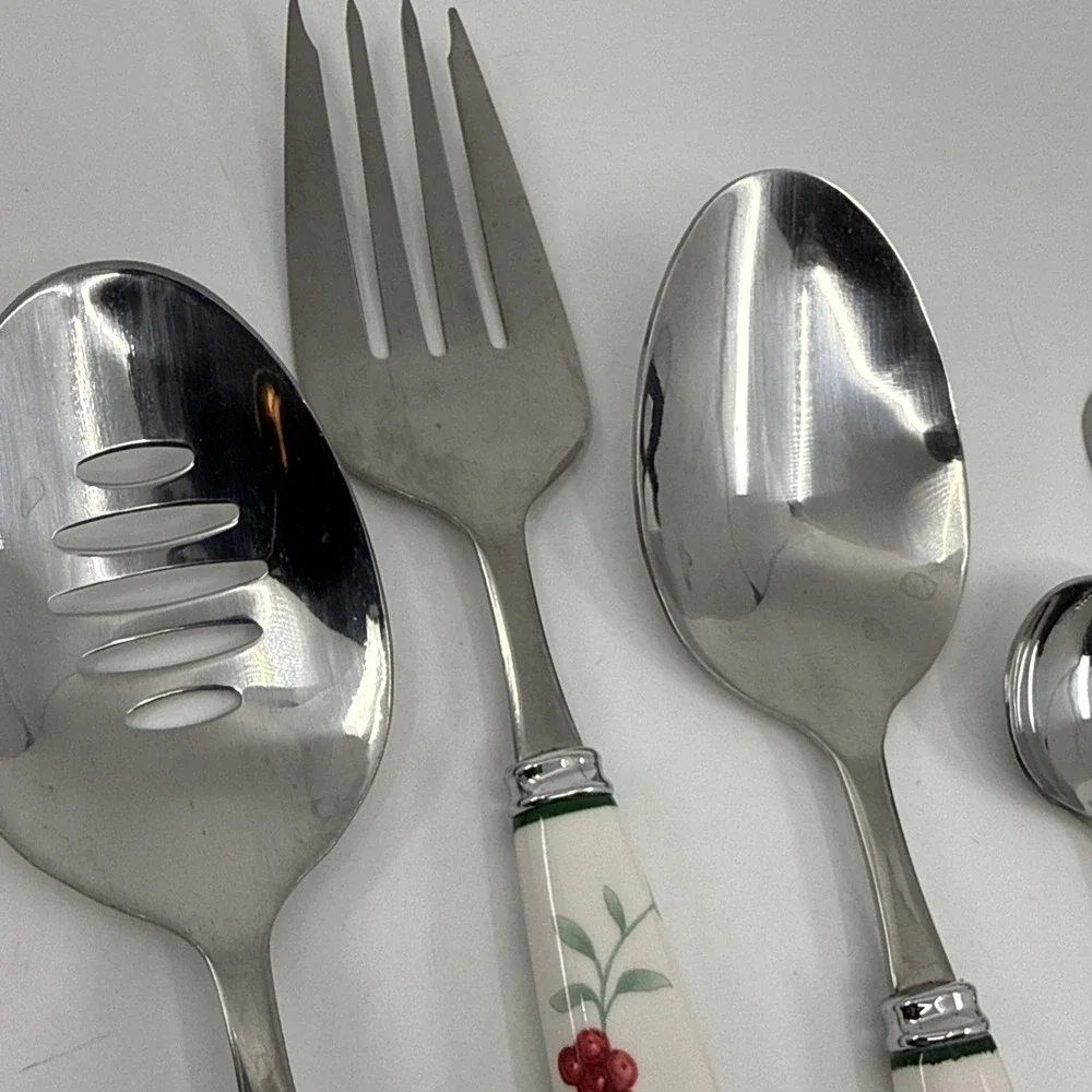 Pfaltzgraff Winterberry Hostess Serving Utensil Set 5 Pc White Handle Holly Berr